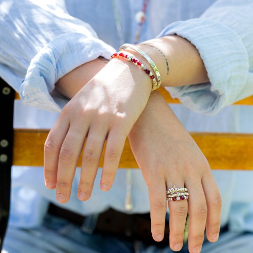 Bracelet porté avec de l’Agate rouge
