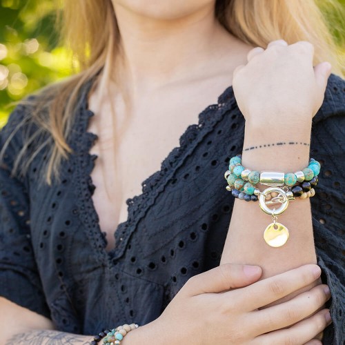 Le bracelet est porté avec de la Jaspe Artic 2